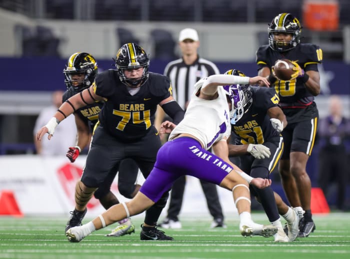 timpson tolar texas state football championships uil 2023 2a division i tommy hays Game 3 06